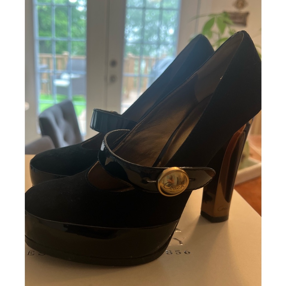 Beautiful Coach shoes